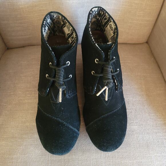 TOMS Womens Desert Wedge Black Suede Wedge Lace-Up Ankle Bootie Mid Heel Boot✨️9 - Picture 4 of 12